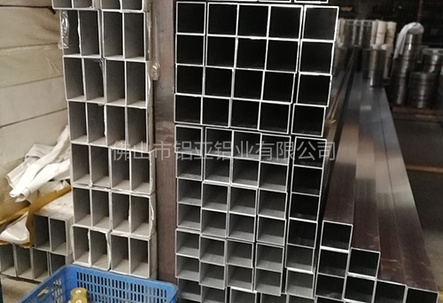 鋁（lǚ）方管廠家